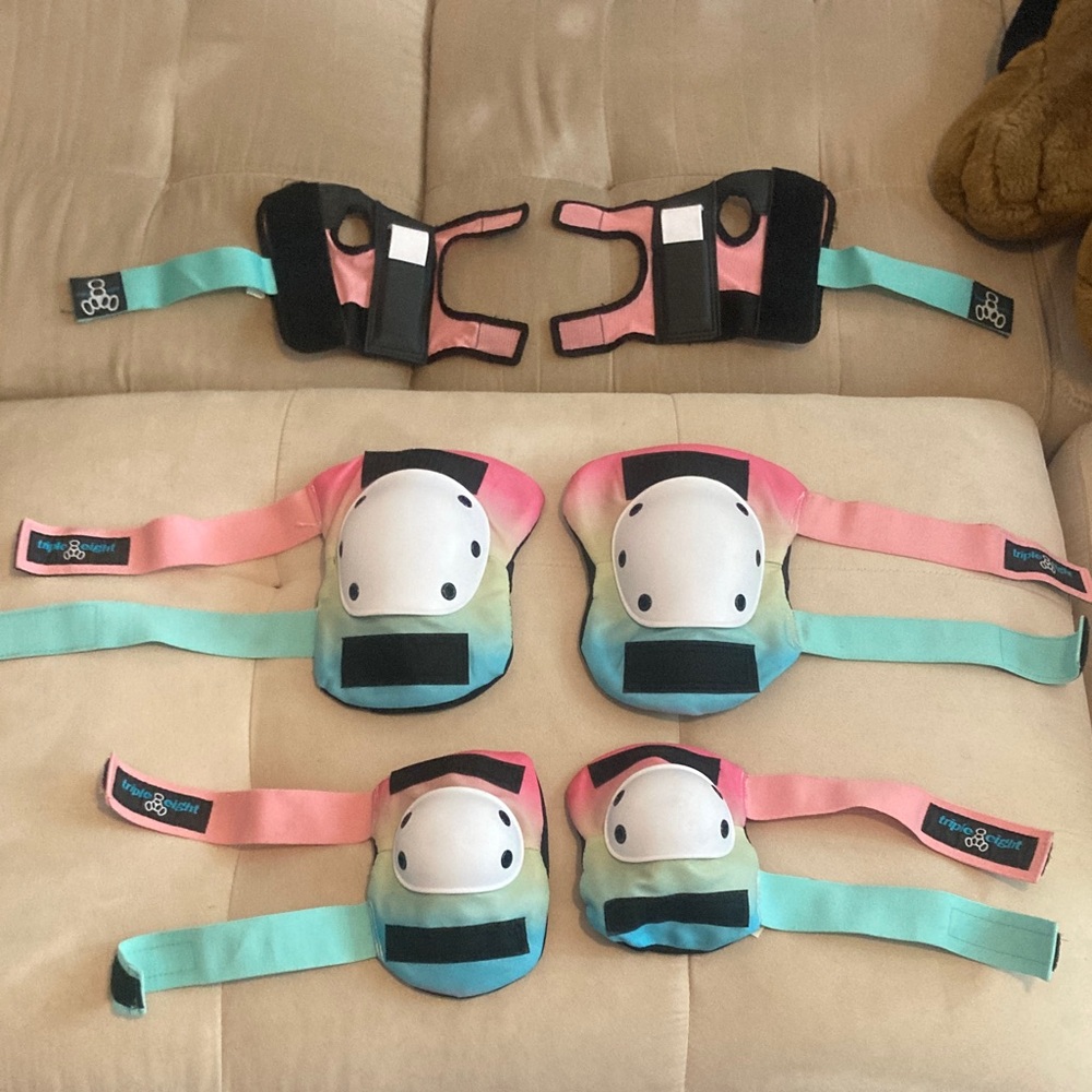 Protective Gear Set - Pink and Blue. Elbow Pads, Knee pads and Wrist Savers.